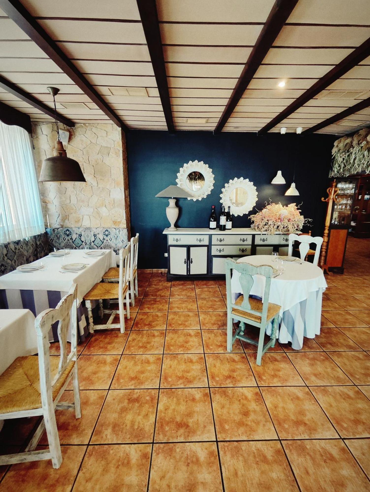 Hostal La Posada Торрельяно Екстер'єр фото