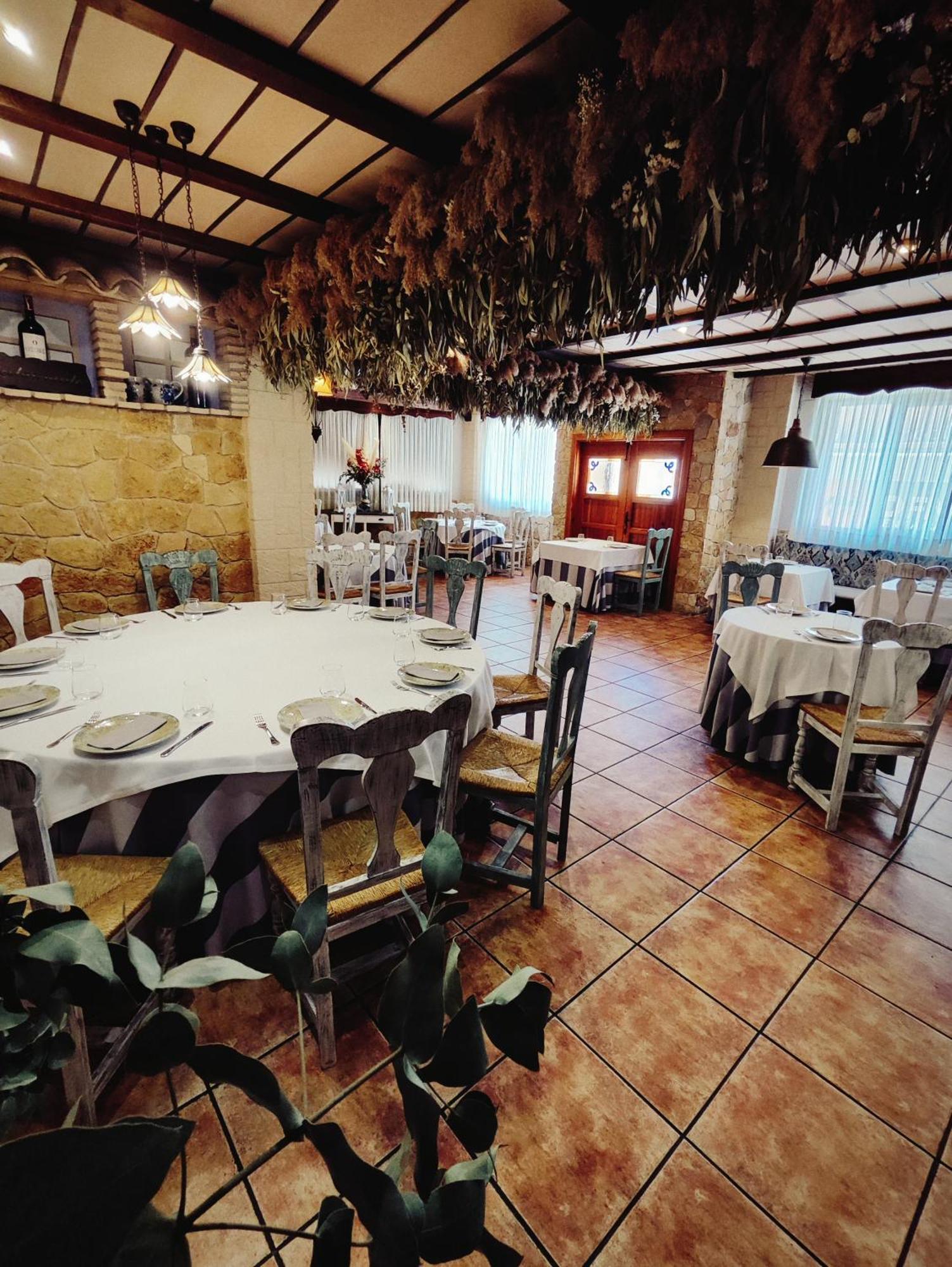 Hostal La Posada Торрельяно Екстер'єр фото