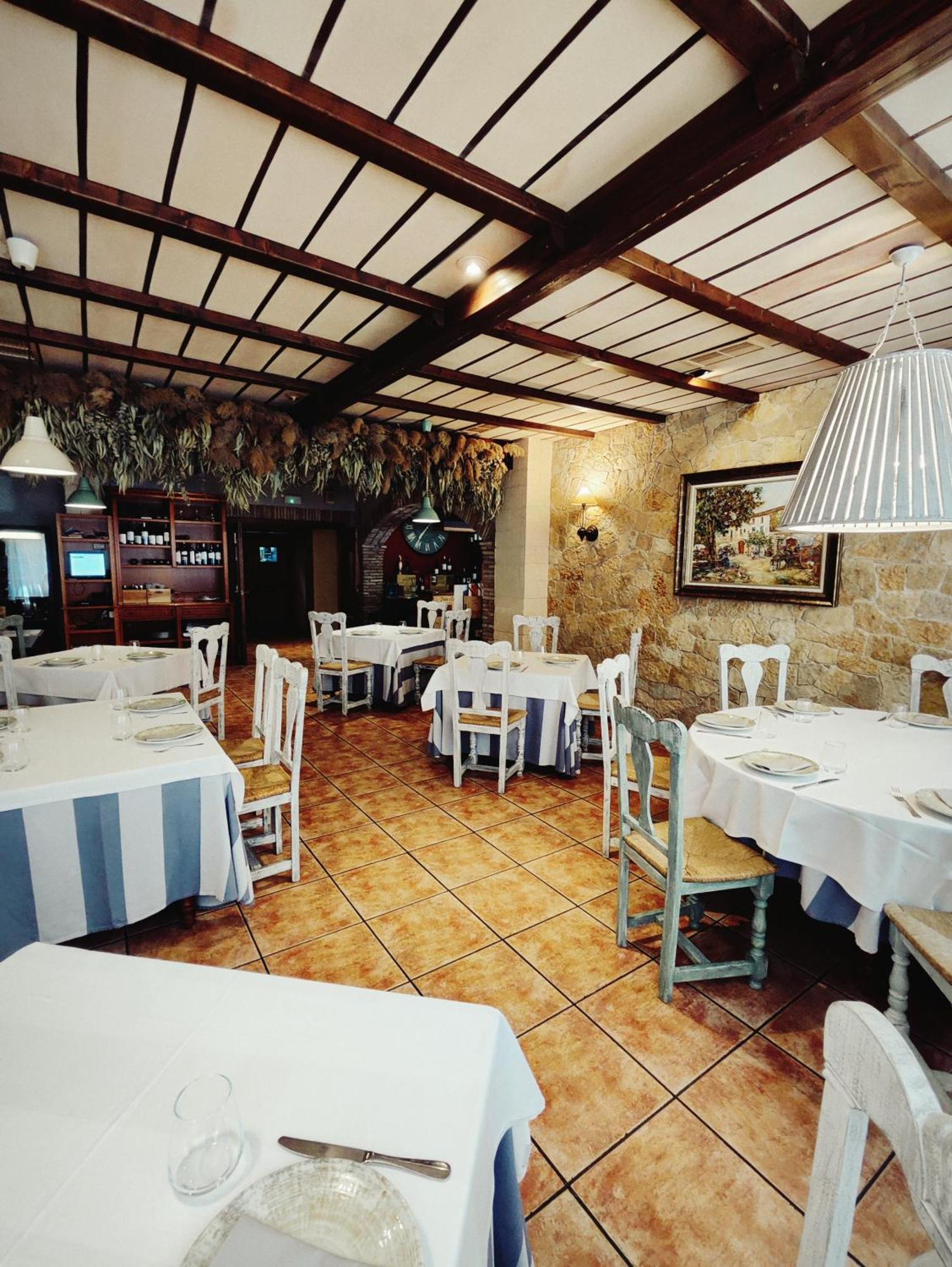 Hostal La Posada Торрельяно Екстер'єр фото